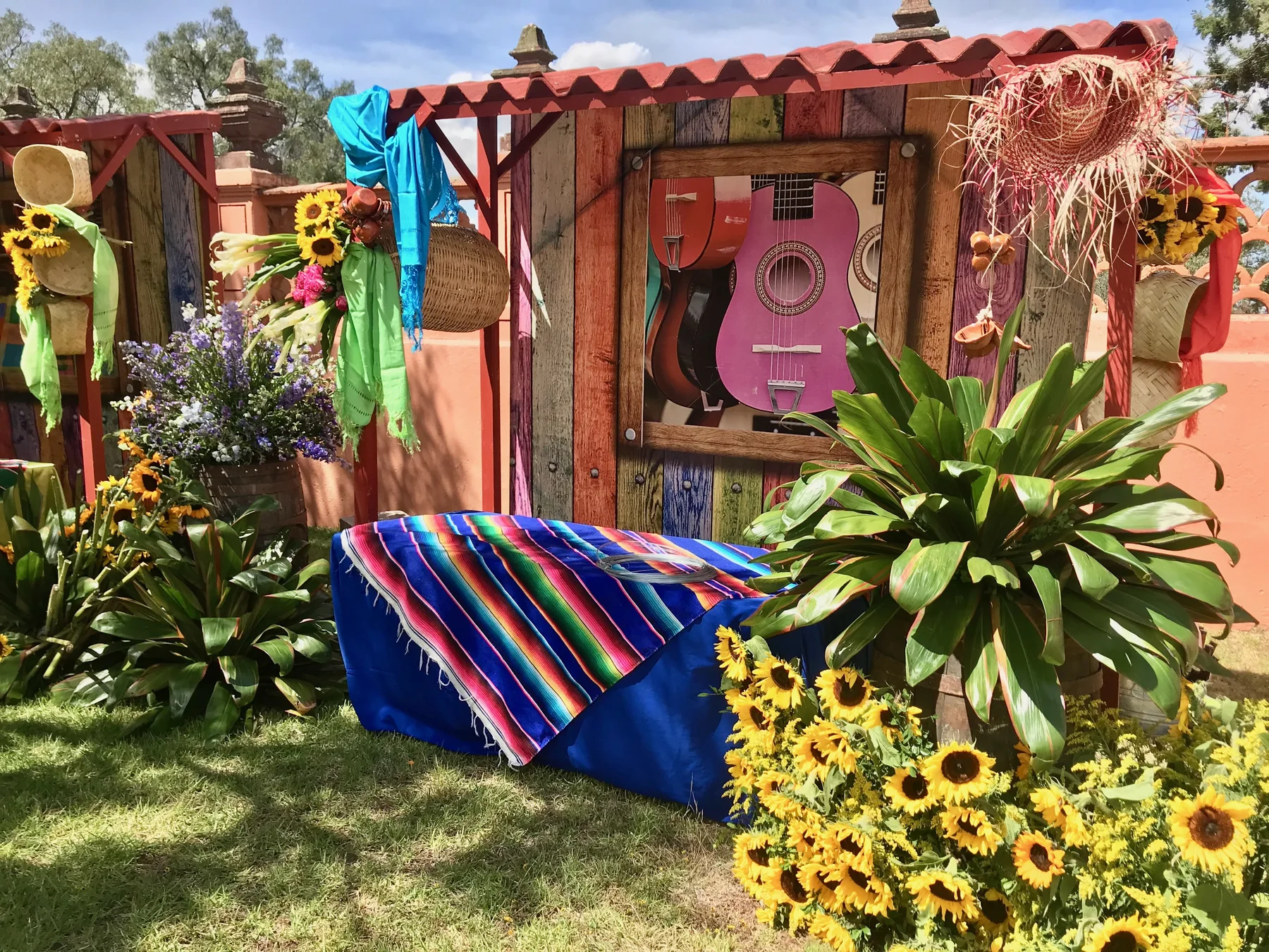 Fiestas temáticas — diseño de ASÍ por Sylvia Dultzin (0)